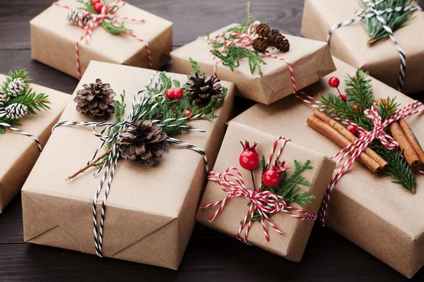 10 простых способов упаковать подарок дома: идеи, которые работают всегда