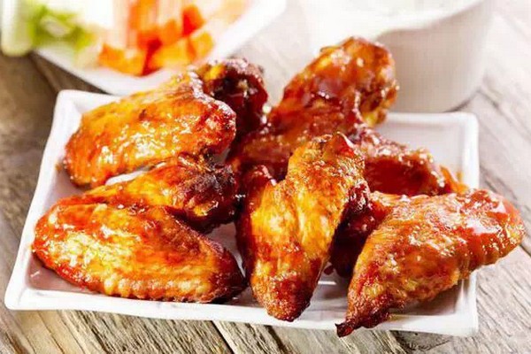 Куриные крылышки в кисло-сладком соусе: ресторанный рецепт в домашних условиях