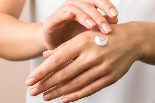 Защита от мороза: чудо-крем с глицерином для рук, которые постоянно трескаются от холода и воды