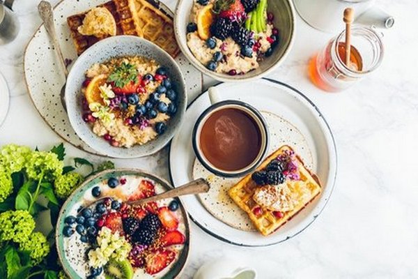 Секрет сытости: почему овсянка — лучший завтрак для контроля аппетита и похудения