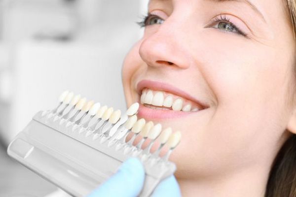 Естественное отбеливание зубов: ТОП-5 продуктов для голливудской улыбки без вреда для эмали