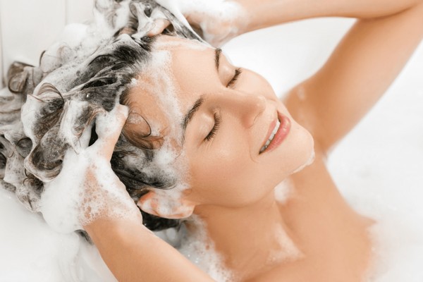 Шампунь для кожи, а не для волос: как сделать правильный выбор по советам экспертов