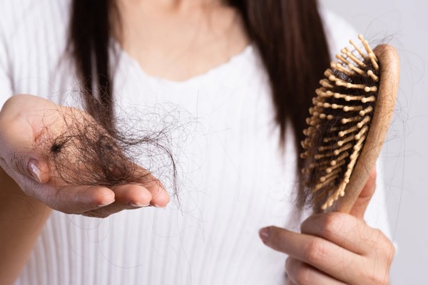 О чем сигнализируют волосы: связь прически и внутреннего здоровья