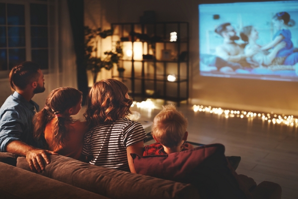 Что посмотреть этим вечером: лучшие филь...