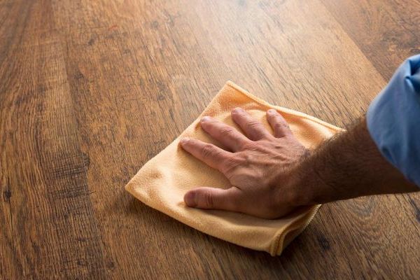 Как убрать скрип паркета без разбора пол...