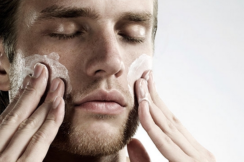 Косметика для мужчин как эффективное средство для ухода за кожей