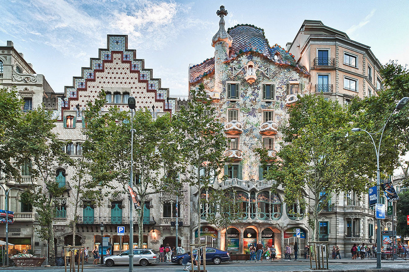 Дом Бальо: история, что посмотреть (Барселона)