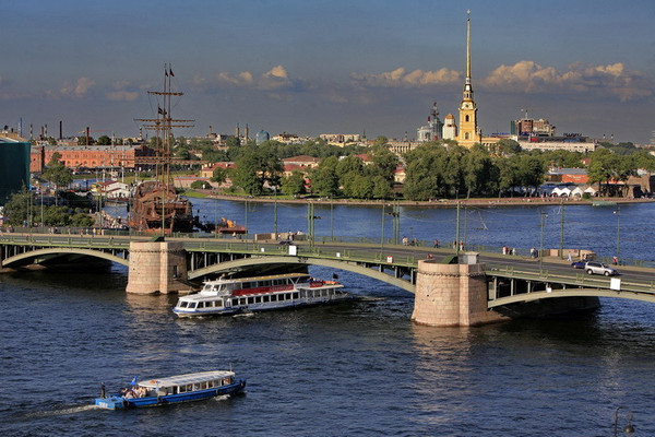 Прогулки по каналам и рекам Санкт-Петербурга
