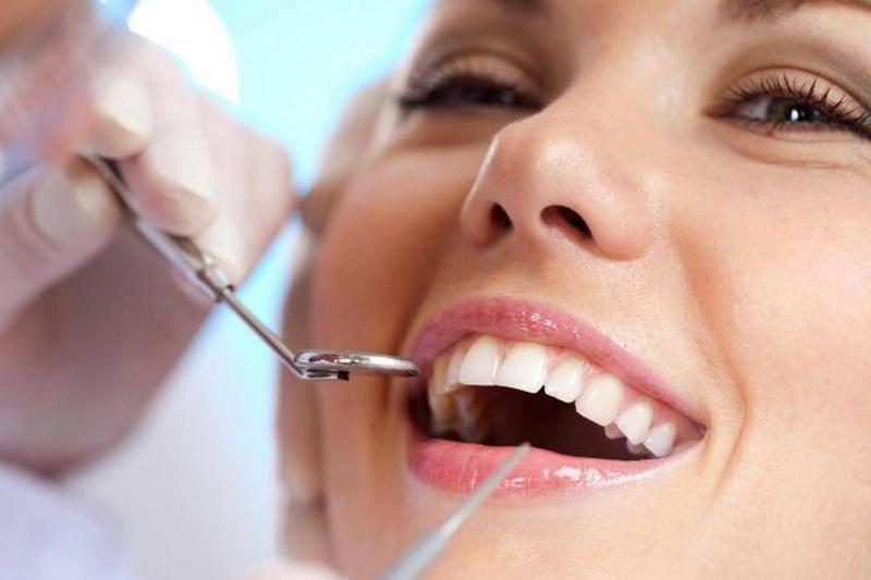 Имплантация зубов: новый зуб лучше старых двух