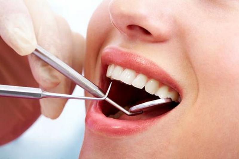Как удаляют зубы современные стоматологи