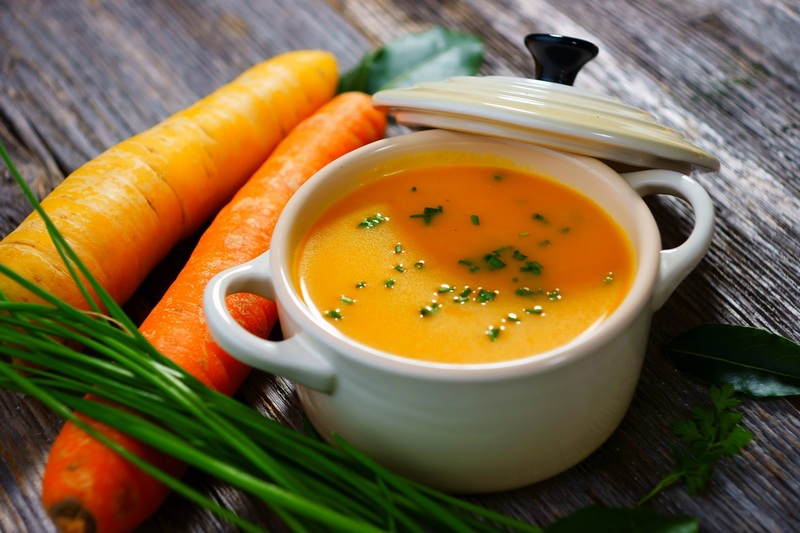 Морковный суп со сливками и перцем чили