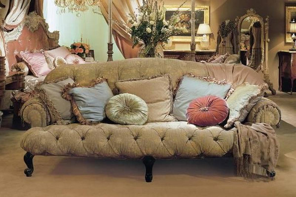 Необычные варианты диванов с приятными дополнениями