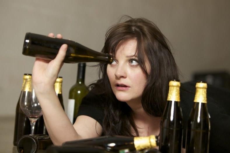 Печень женщин страдает от алкоголя сильнее