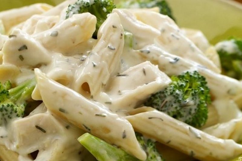 Блюда из брокколи: рецепт пасты под молочно-сырным соусом