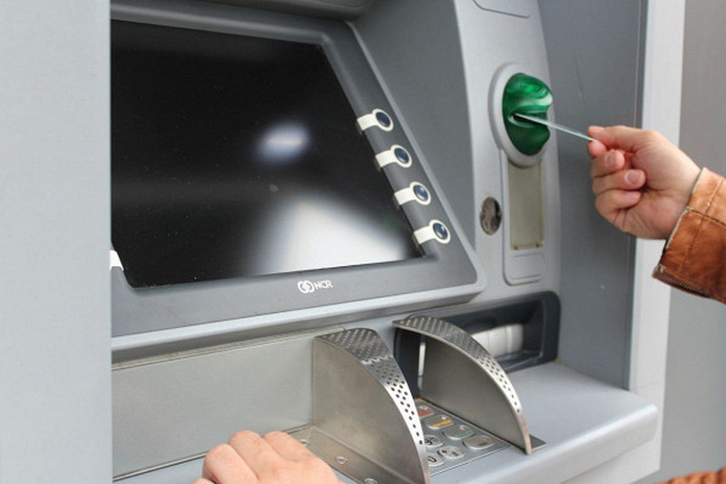Как пользоваться банкоматом и не попасться на удочку мошенников