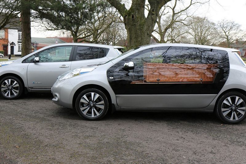 Экологичный катафалк: показан самый жуткий тюнинг Nissan Leaf
