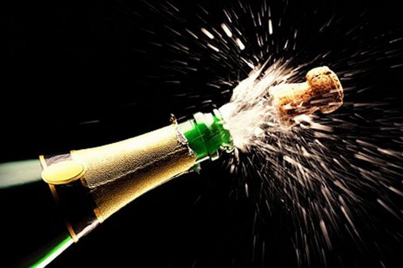 Опасность шампанского: какие правила необходимо соблюдать