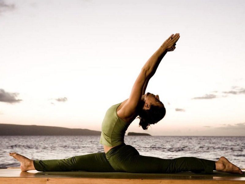 Растягивание мышц живота по Йоге