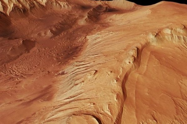 На Марсе под грунтом нашли большие залежи льда