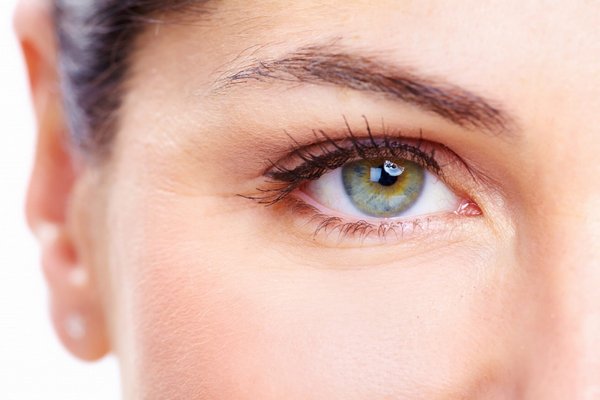 Четыре способа, как сохранить молодость кожи вокруг глаз