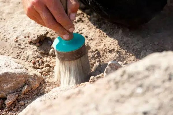 Археологи обнаружили в реке уникальный артефакт времен викингов