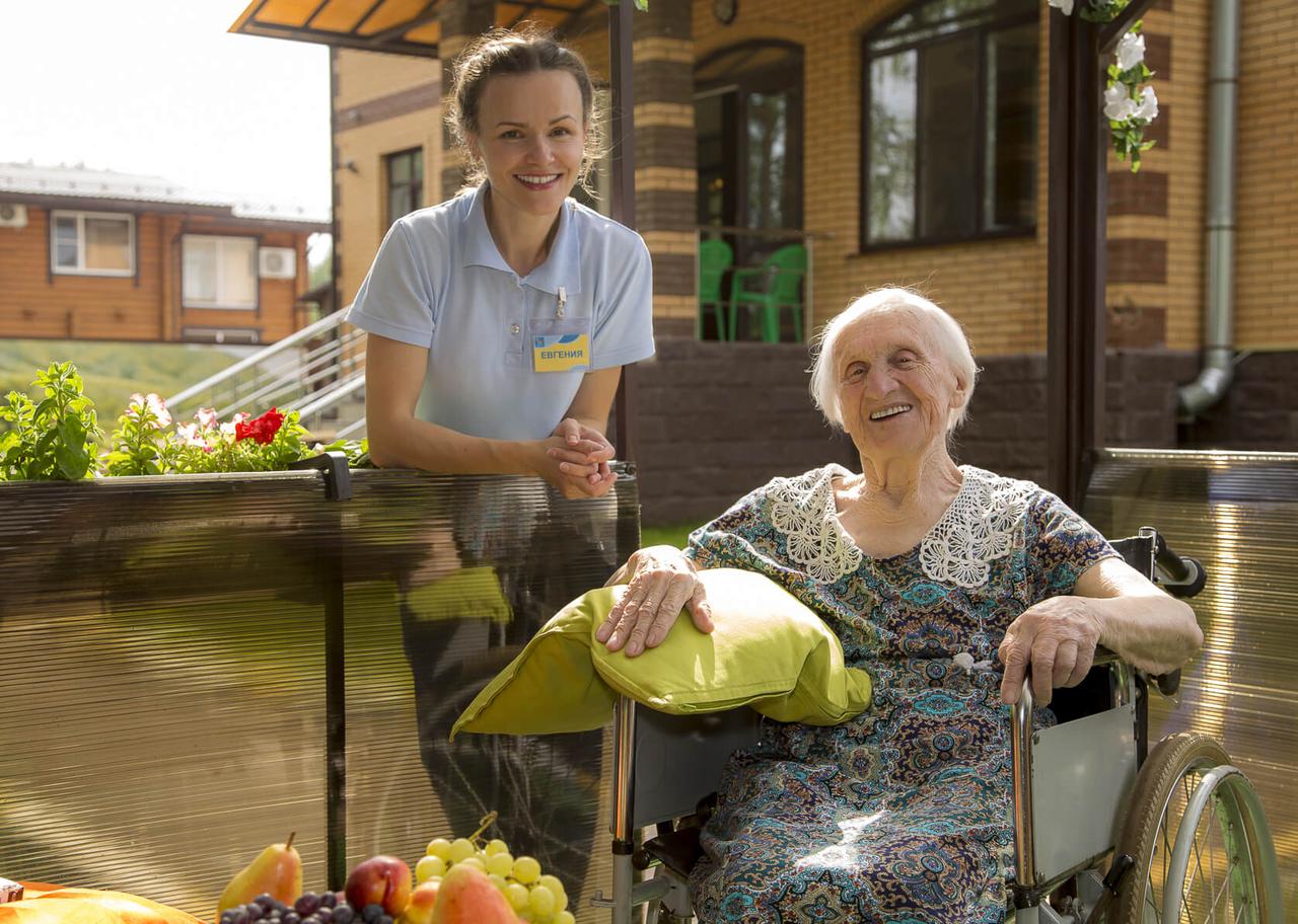 Какими преимуществами выделяется частный пансионат для пожилых?